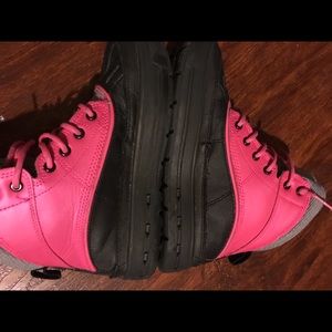 Nike girls Woodside Hightop boots size 3.5